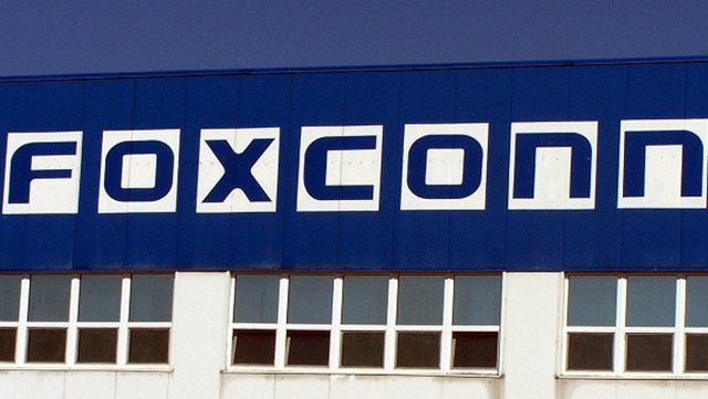 Foxconn_Pardubice_02-598x337